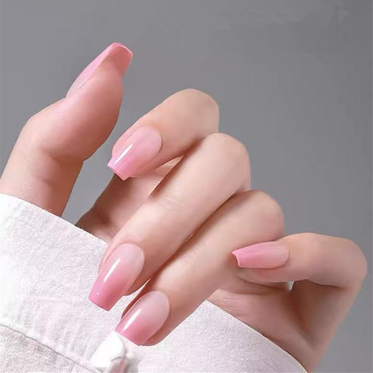 Components of the 100 piece nail sponge manicure supplies set