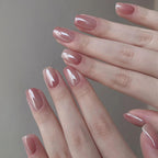 Manicure transition from base color to mirror chrome finish