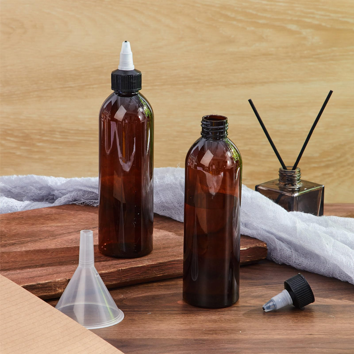 Barydat 8 ounce refillable plastic bottles for shampoo and lotion storage