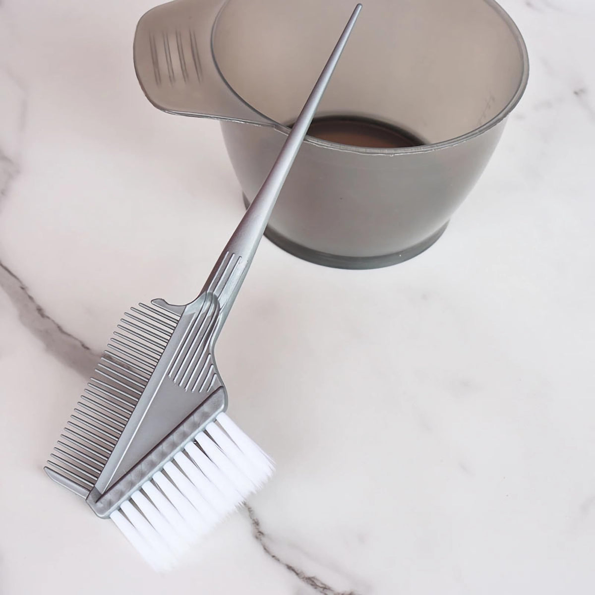 Professional hair highlighting tools with ergonomic handles
