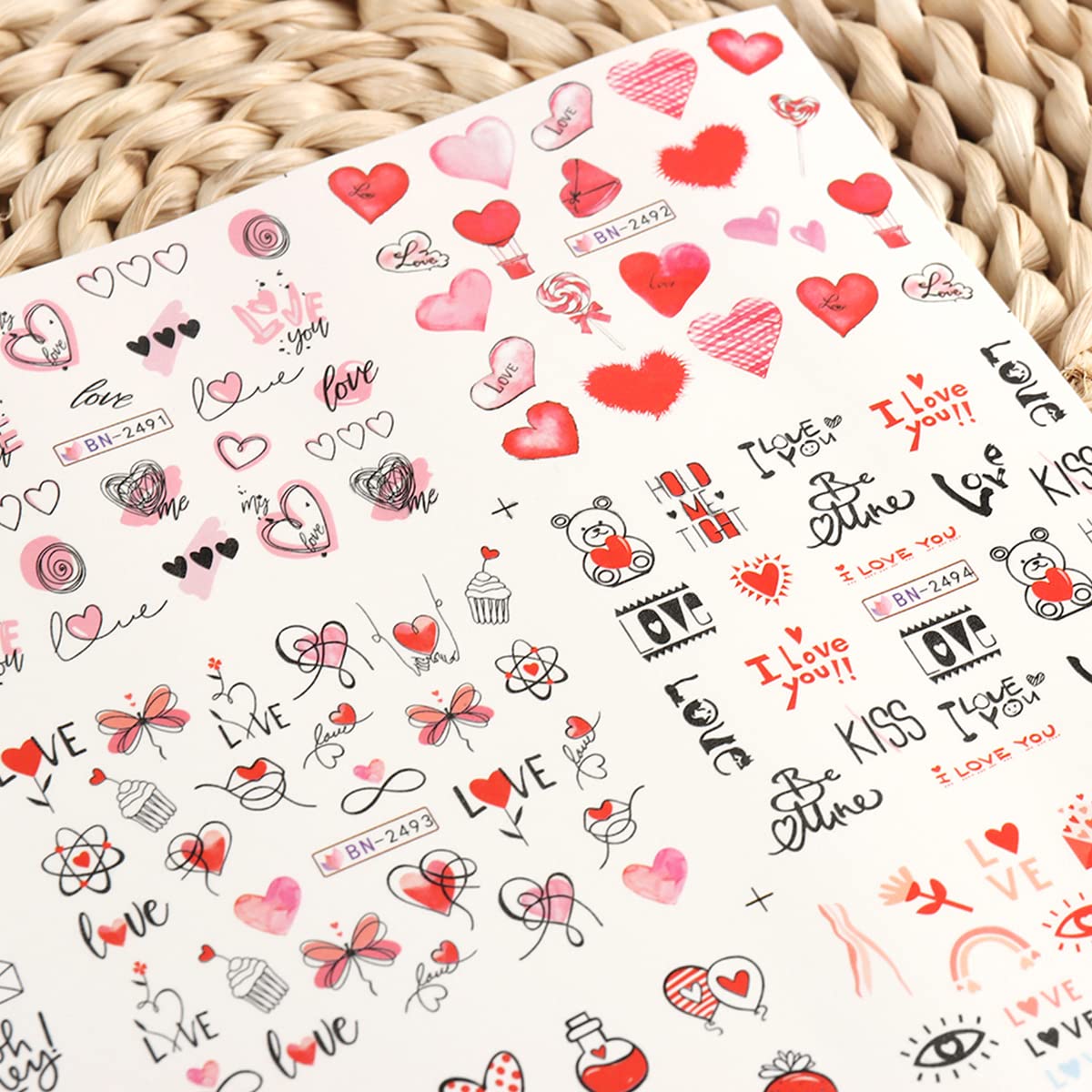Mangoit Valentine's Day manicure inspiration using water decals