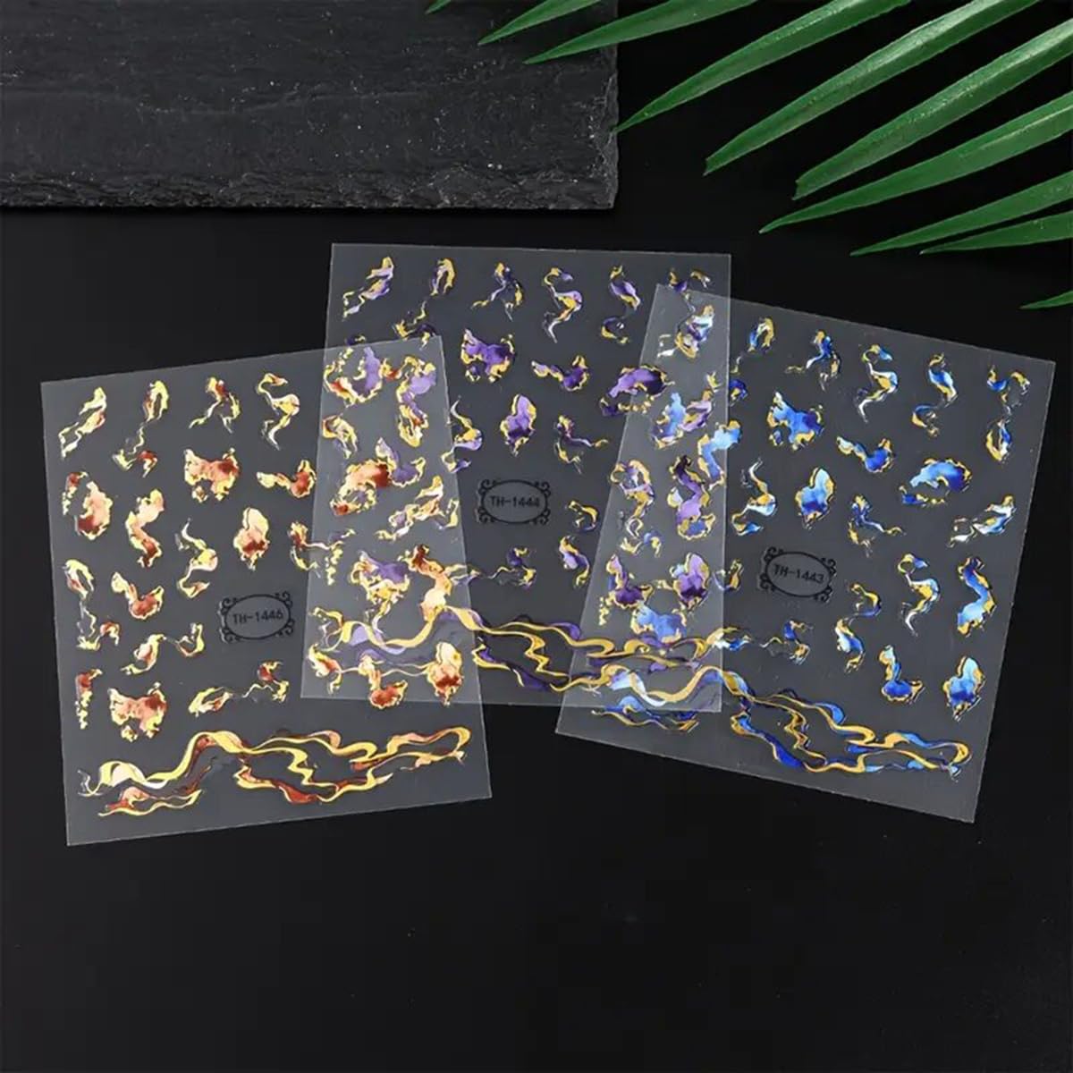Instructions for using self-adhesive 3D nail art stickers
