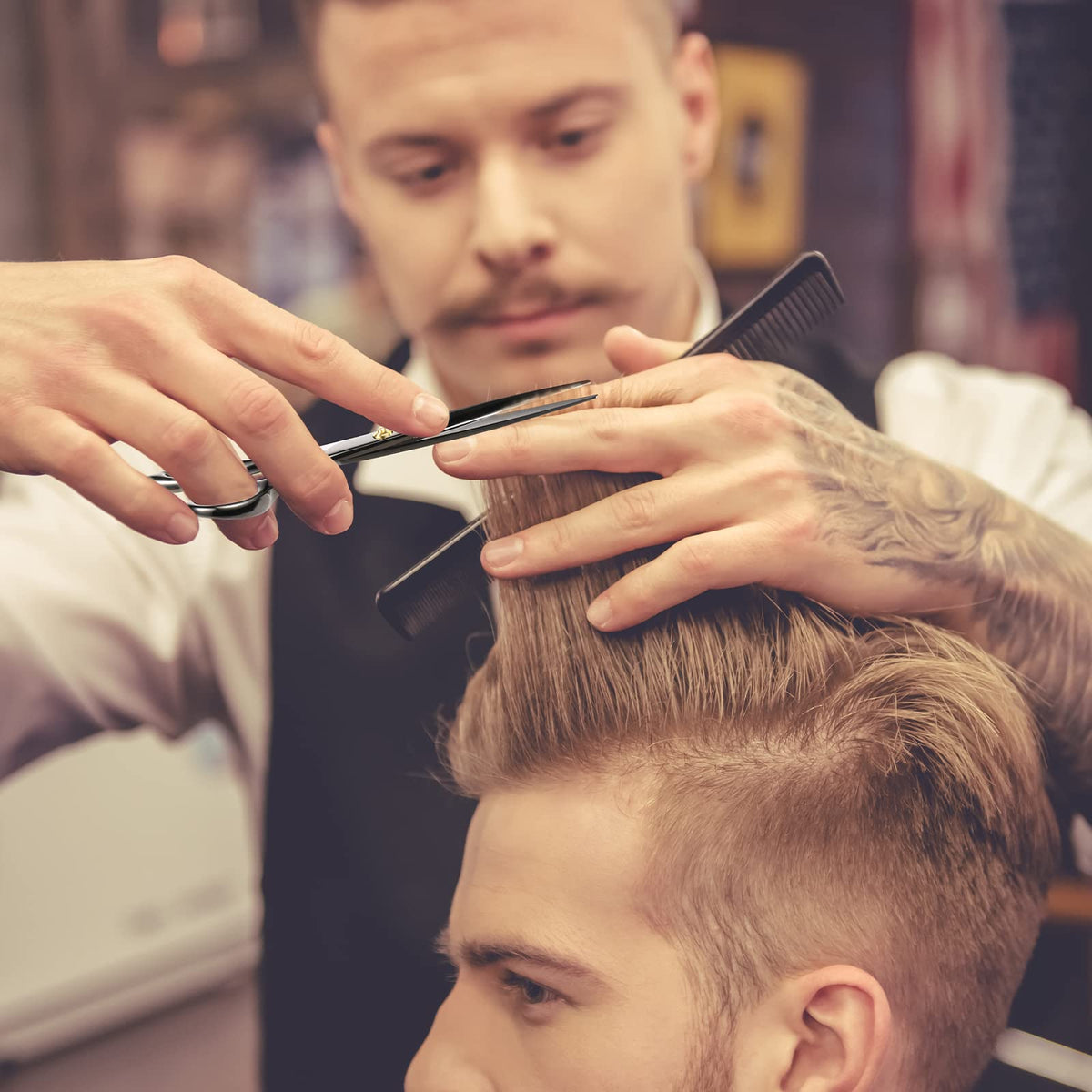 Wenshall Japanese stainless steel hair cutting shears showcasing the sharp straight edge blade.