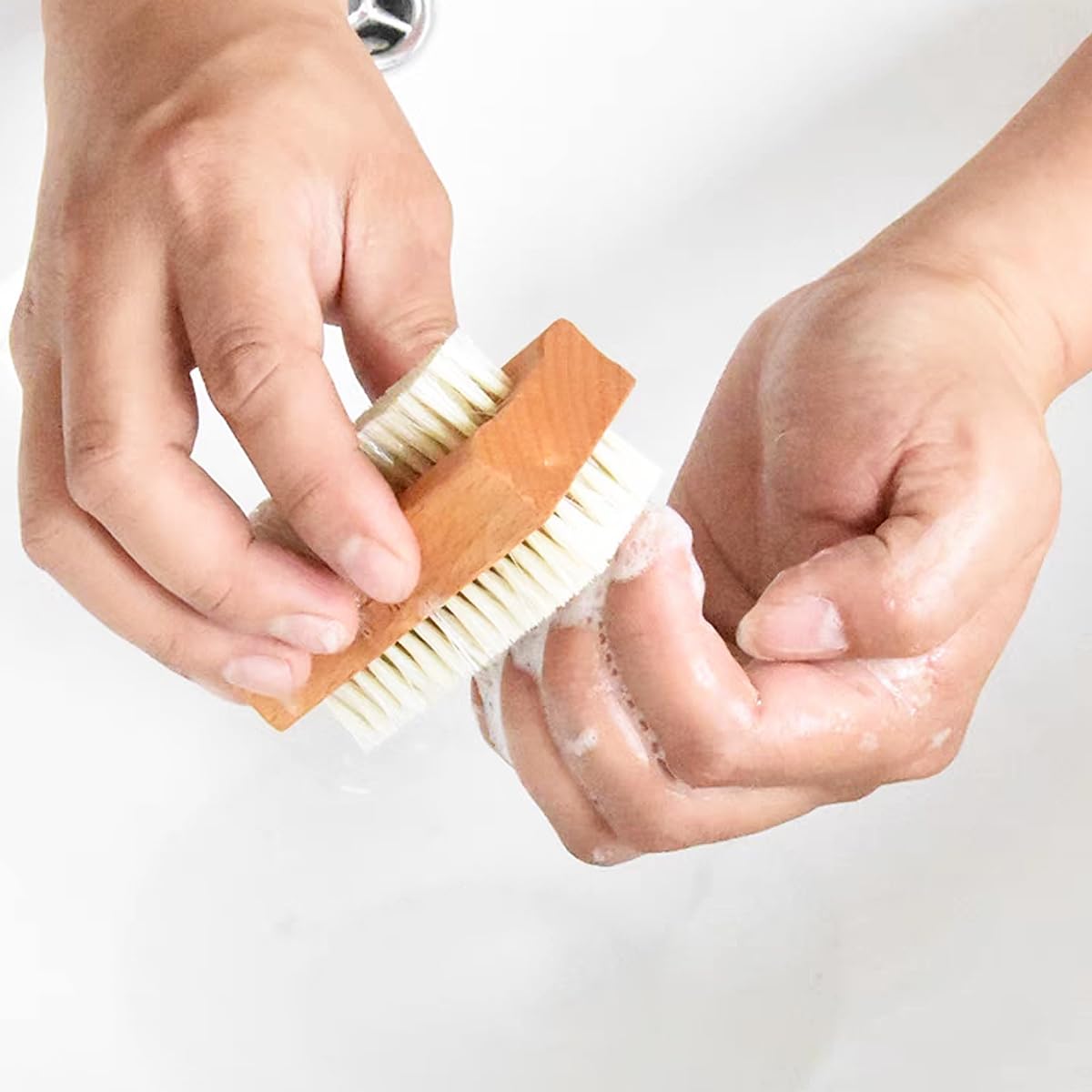 Eco friendly packaging view of the two piece Fcozpjk personal care grooming set