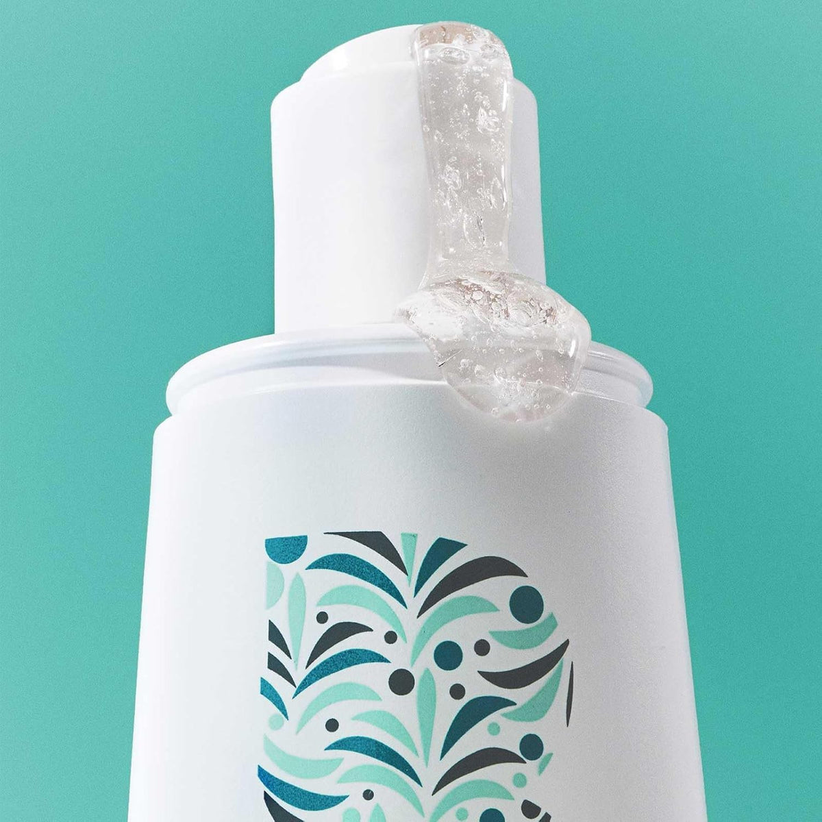 Sulfate free vegan hair thickening shampoo and conditioner set ingredients view.
