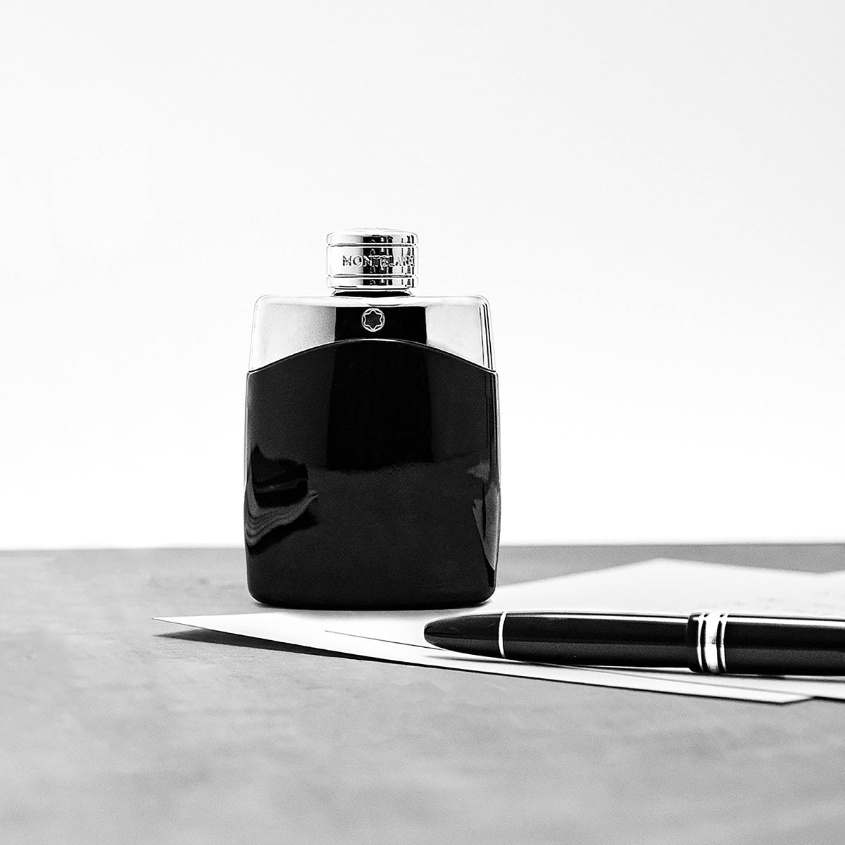 Montblanc Legend fragrance spray nozzle and premium glass bottle craftsmanship
