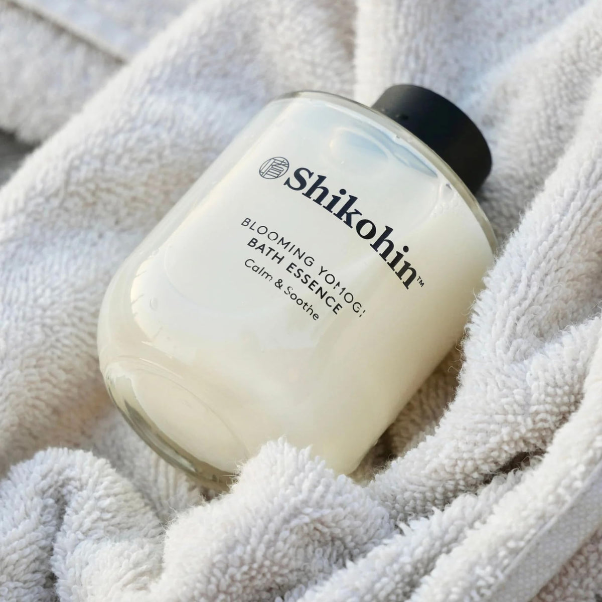 SHIKOHIN aromatherapy bath soak bottle displayed for lifestyle relaxation