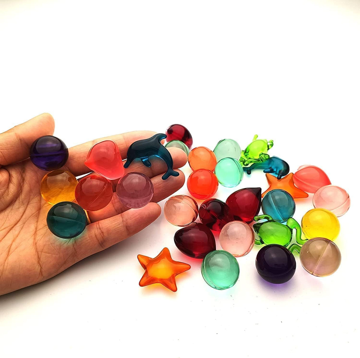 Hydrating aromatherapy essential oil capsules for home skincare routine