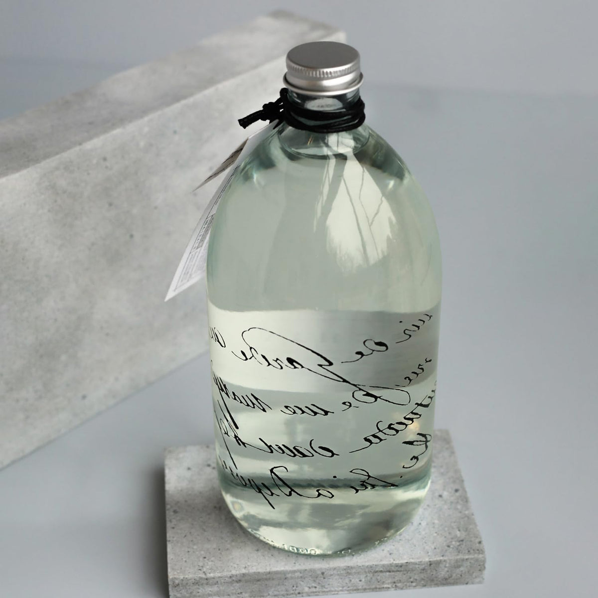 Grapefruit and neroli scented bath bubbles