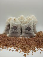 Pomifera bath tea bag releasing botanical oils in water