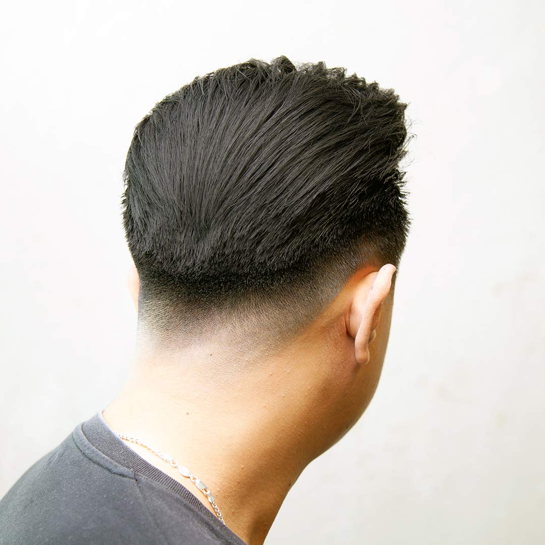 Authentic Uppercut Deluxe professional grooming clay product layout.