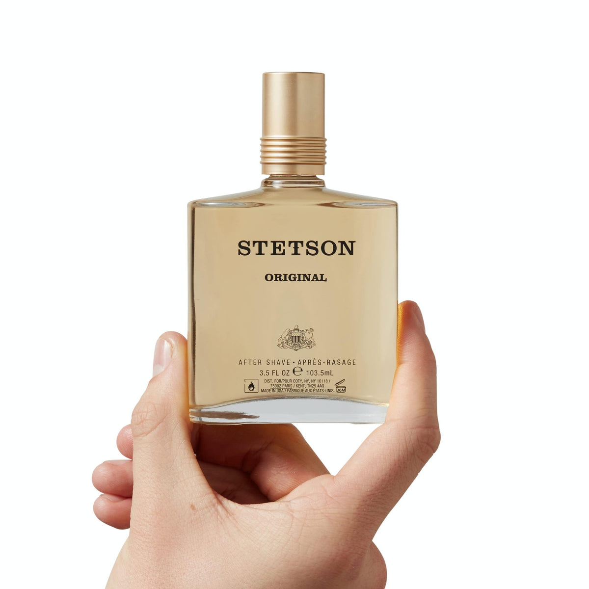 Close-up of the ingredients and fragrance notes description on the Stetson packaging.