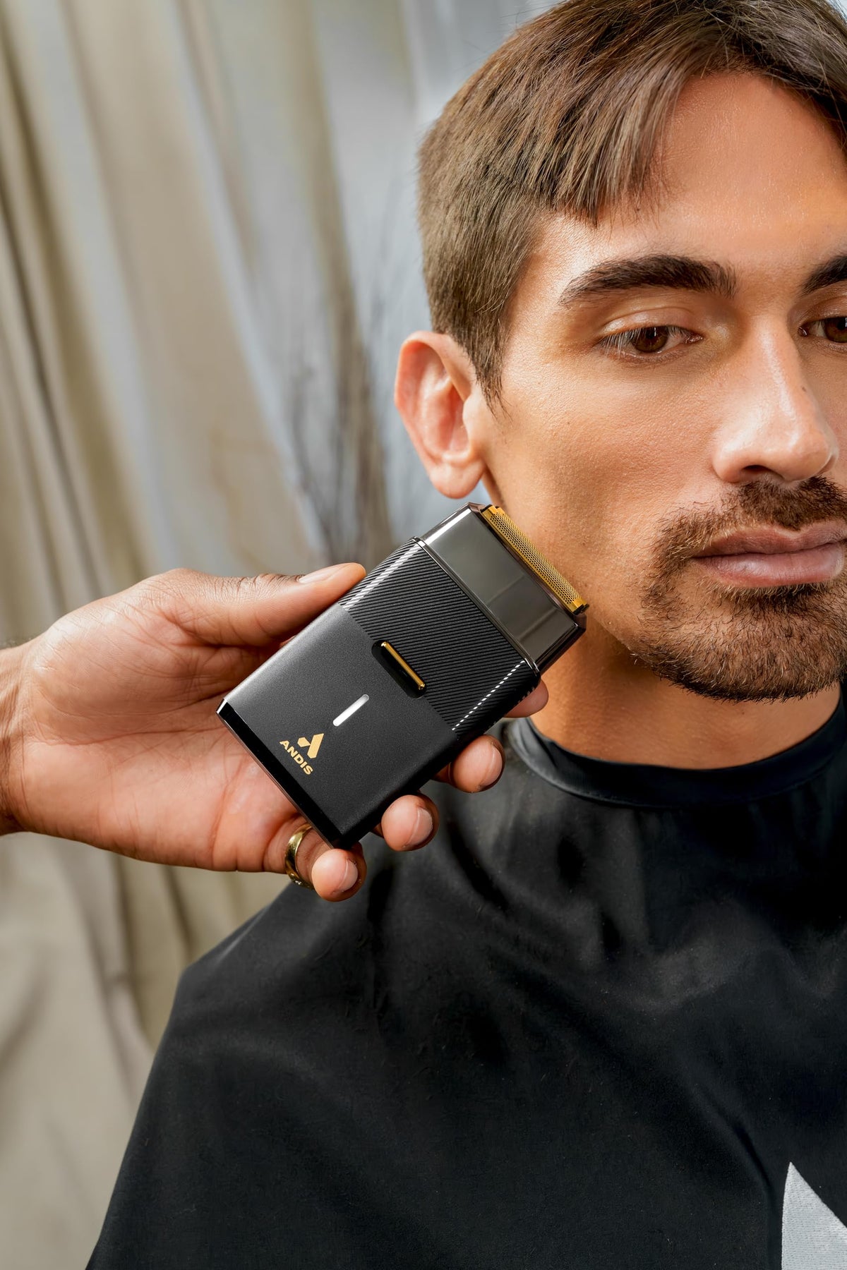Professional barbershop electric shaver black finish