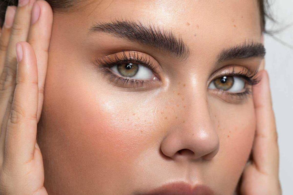 Luxe Cosmetics eyebrow serum vegan formula bottle