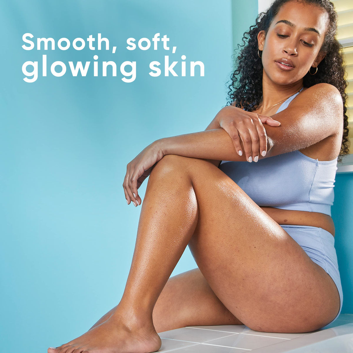 Close up shot of the packaging highlights for the dermatologist-tested sulfate free protective skin cream for women